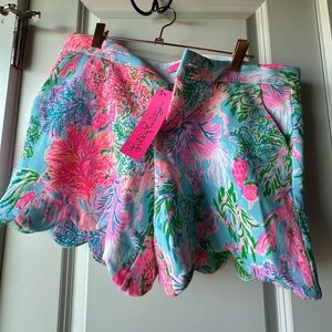 Lilly Pulitzer butternut scalloped shorts